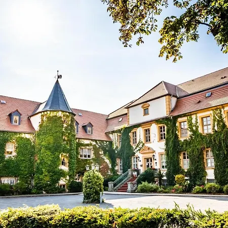 Stadtschloss Hecklingen*** 3*