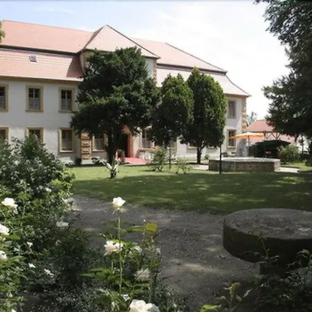 Stadtschloss 3* Hecklingen (Salzlandkreis)