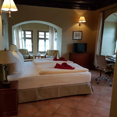 Stadtschloss 3* 헤클링언