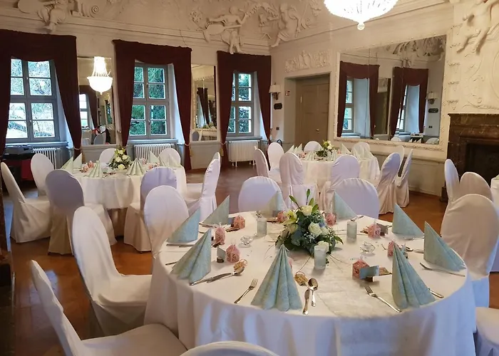 Stadtschloß Hecklingen*** Hotel