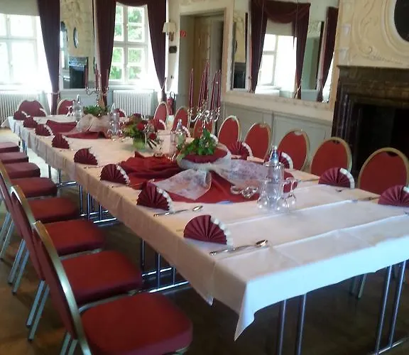 Stadtschloß Hecklingen*** Hotel