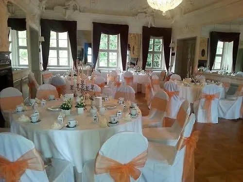 Stadtschloß Hecklingen*** Hotel 3*